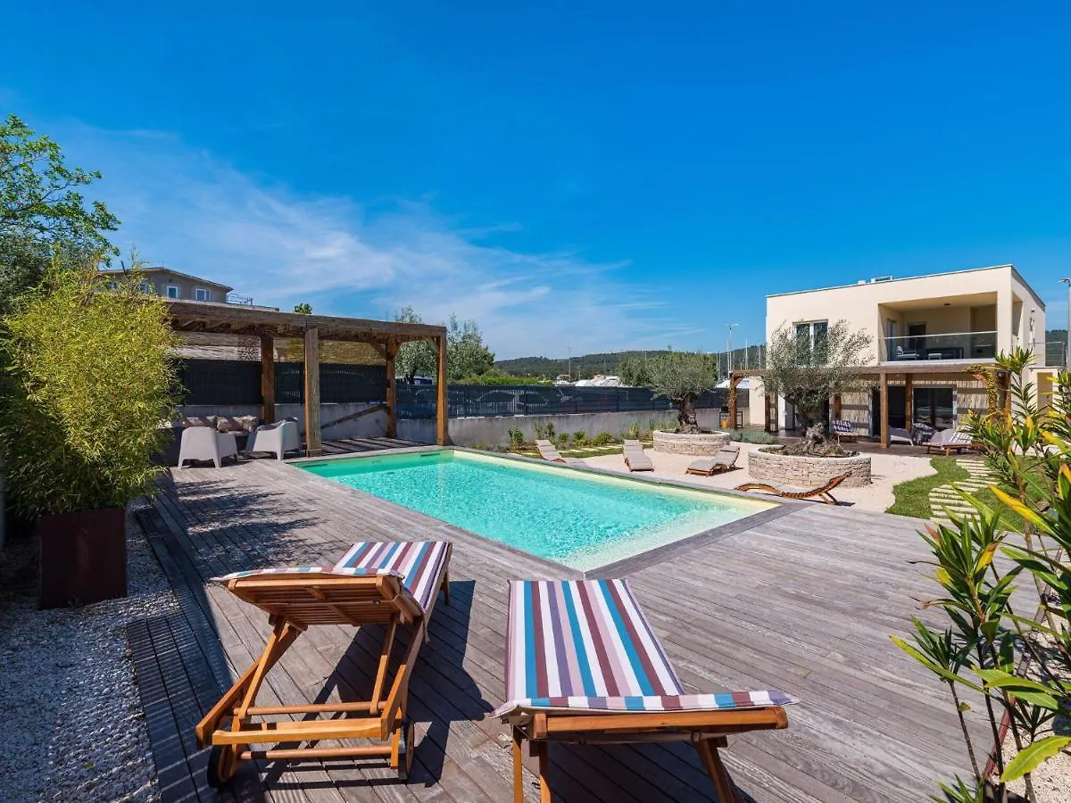 Villa In Bibinje With Private Pool And Garden