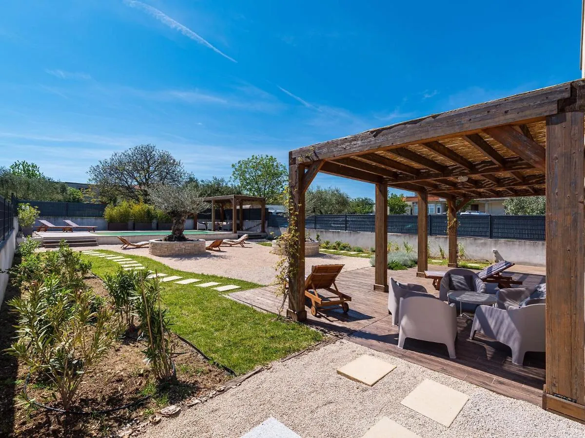 Villa In Bibinje With Private Pool And Garden