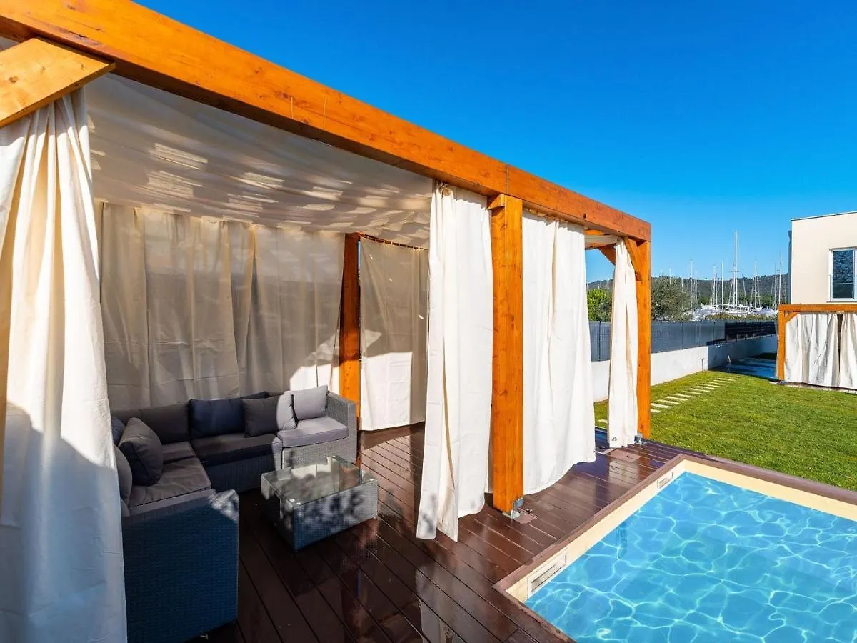 Villa In Bibinje With Private Pool And Garden